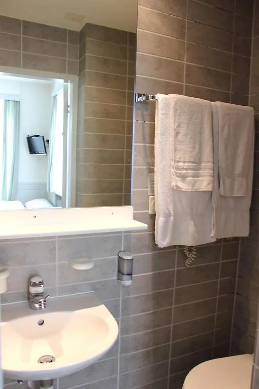 Hotel Muenchnerhof Basilej 2*,  Švýcarsko