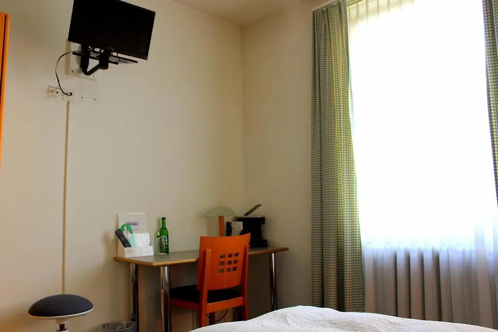 Hotel Muenchnerhof Basilej 2*,  Švýcarsko
